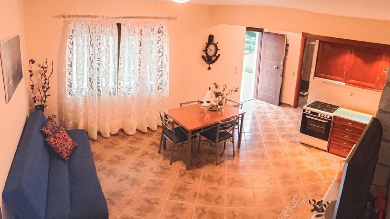 Glyfada Villas || Parálion Ástros Eksteriør bilde