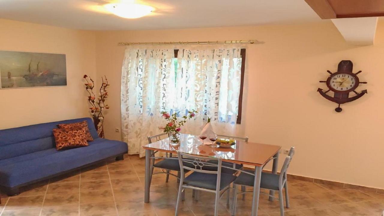 Glyfada Villas || Parálion Ástros Eksteriør bilde