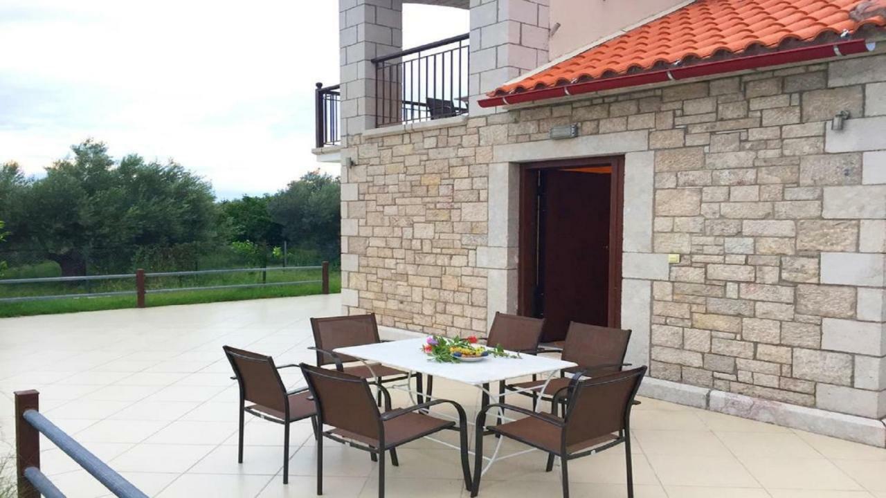 Glyfada Villas || Parálion Ástros Eksteriør bilde